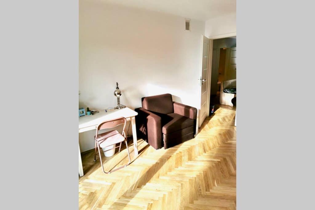 Sunshine Parkside Hideaway - 3 Bedroom - By Upstairs Krakow Exterior photo